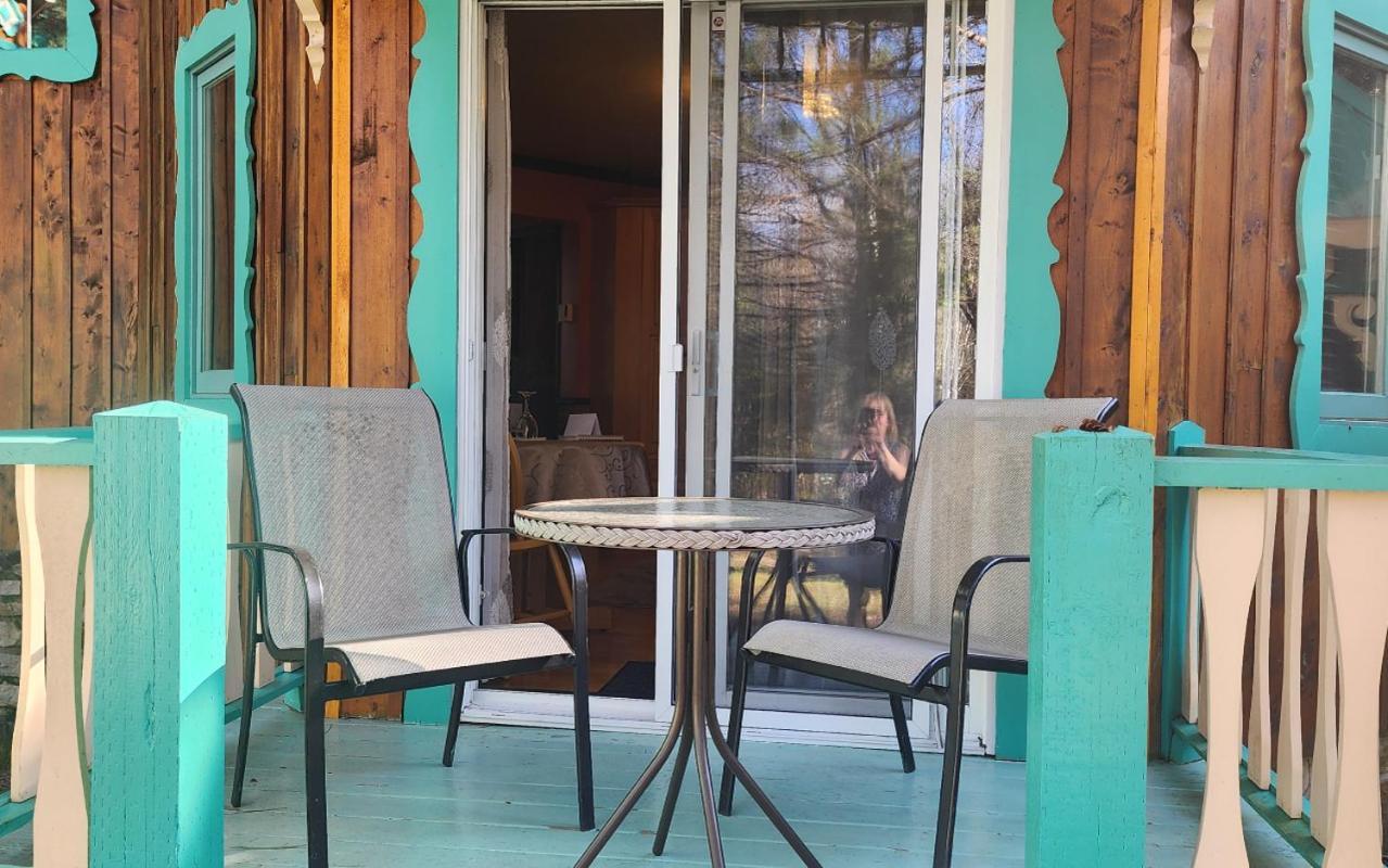 Domaine Riviere Sacacomie Hotel เซนต์ อเล็กซิส เด มองส์ ภายนอก รูปภาพ